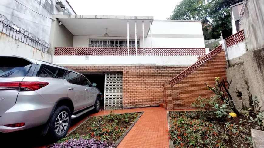 Foto 1 de Casa com 3 Quartos à venda, 380m² em Horto, Vitória