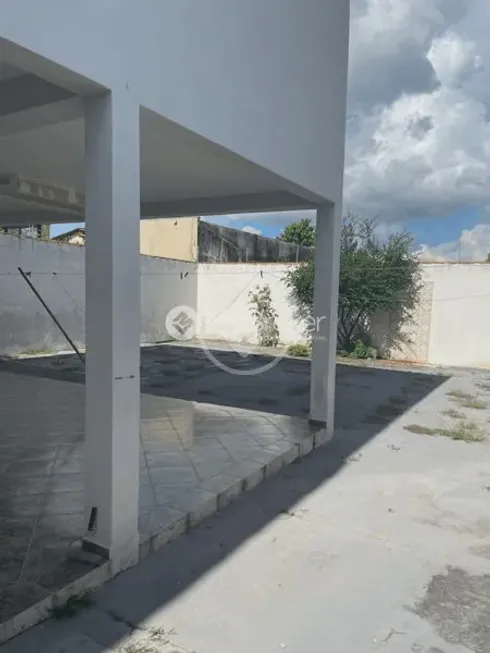 Foto 1 de Casa com 4 Quartos à venda, 200m² em Cidade Jardim, Uberlândia