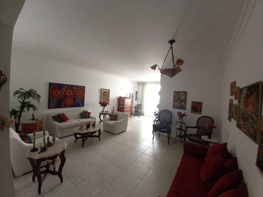 Foto 1 de Apartamento com 3 Quartos à venda, 207m² em Icaraí, Niterói