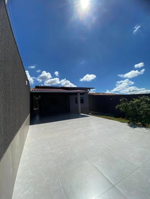 Foto 1 de Casa com 3 Quartos à venda, 147m² em Setor Residencial das Rosas, Anápolis