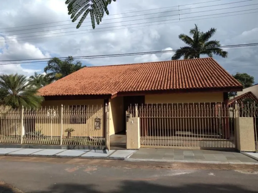 Foto 1 de Sobrado com 4 Quartos à venda, 636m² em Lago Norte, Brasília