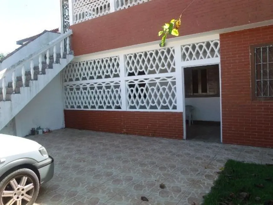 Foto 1 de Casa com 3 Quartos à venda, 140m² em Vila Loty, Itanhaém