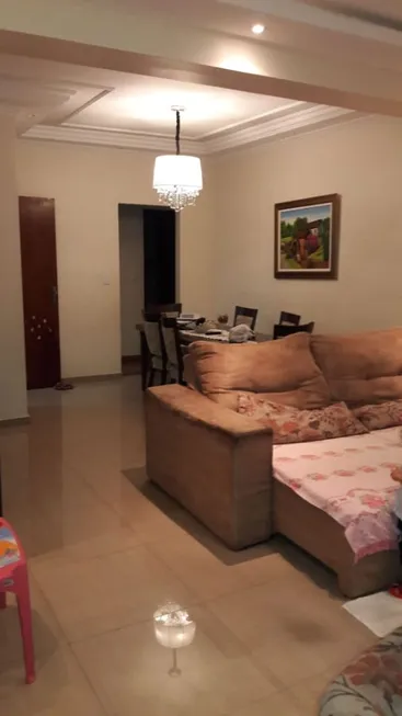 Foto 1 de Apartamento com 3 Quartos à venda, 100m² em Clélia Bernardes, Viçosa