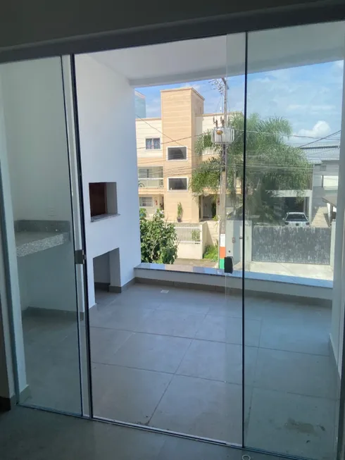 Foto 1 de Apartamento com 2 Quartos para alugar, 66m² em Santa Regina, Camboriú