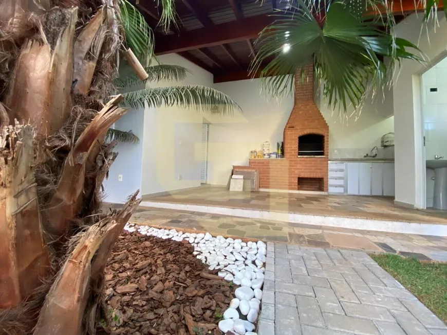 Foto 1 de Casa com 3 Quartos à venda, 136m² em Jardim Residencial Alvorada, Araras