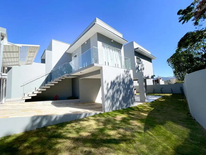 Foto 1 de Casa com 3 Quartos à venda, 300m² em Centro, Socorro