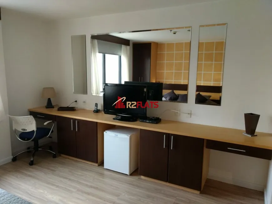 Foto 1 de Flat com 1 Quarto à venda, 25m² em Campo Belo, São Paulo