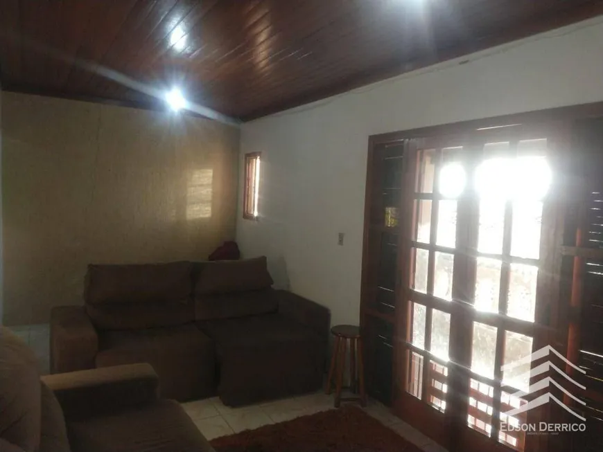 Foto 1 de Sobrado com 3 Quartos à venda, 227m² em Conjunto Habitacional Terra dos Ipes II Fase I, Pindamonhangaba