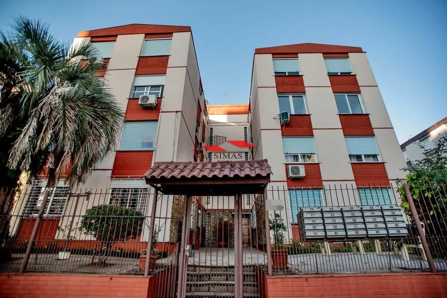 Foto 1 de Apartamento com 3 Quartos à venda, 52m² em Passo da Areia, Porto Alegre