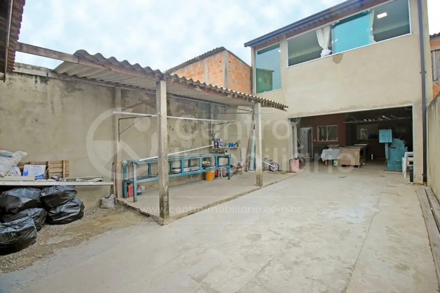 Foto 1 de Casa com 2 Quartos à venda, 120m² em Balneario Arpoador , Peruíbe