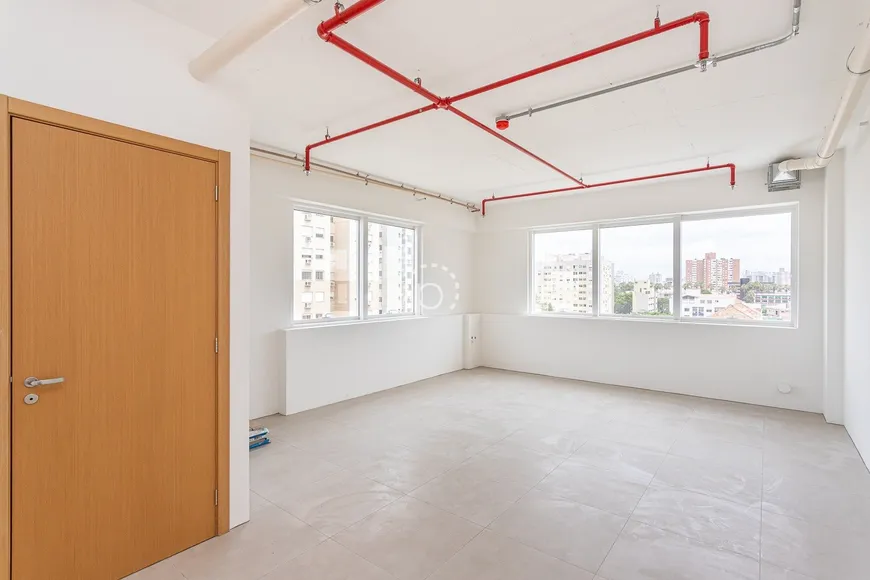 Foto 1 de Sala Comercial para alugar, 38m² em Santana, Porto Alegre