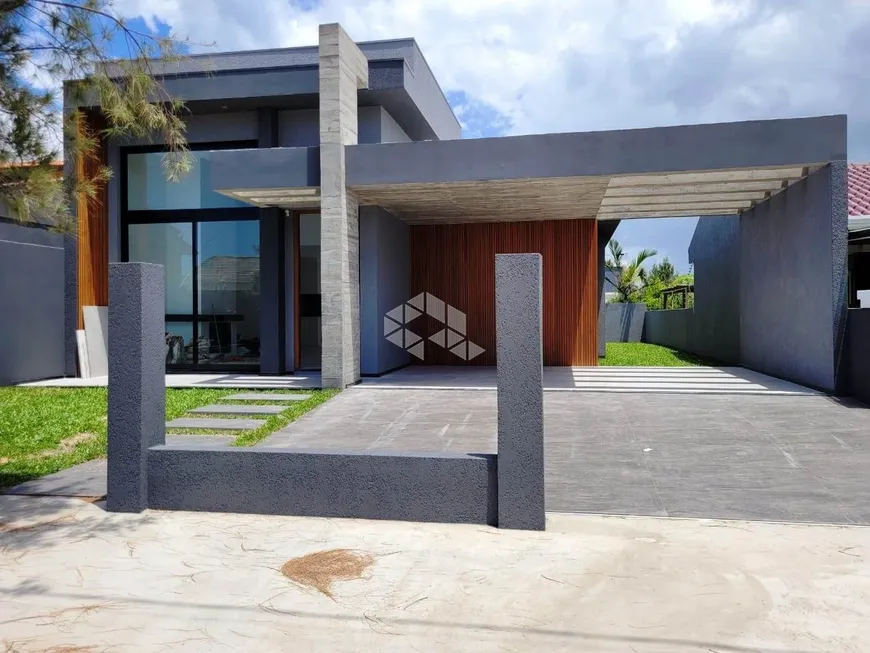 Foto 1 de Casa com 3 Quartos à venda, 152m² em Atlantida Sul, Osório