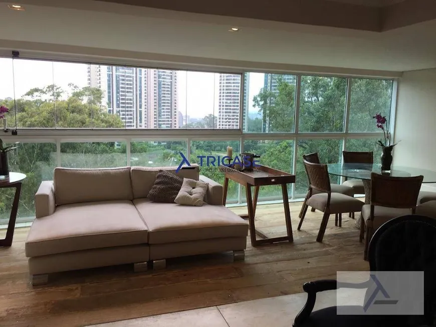 Foto 1 de Apartamento com 4 Quartos à venda, 207m² em Panamby, São Paulo