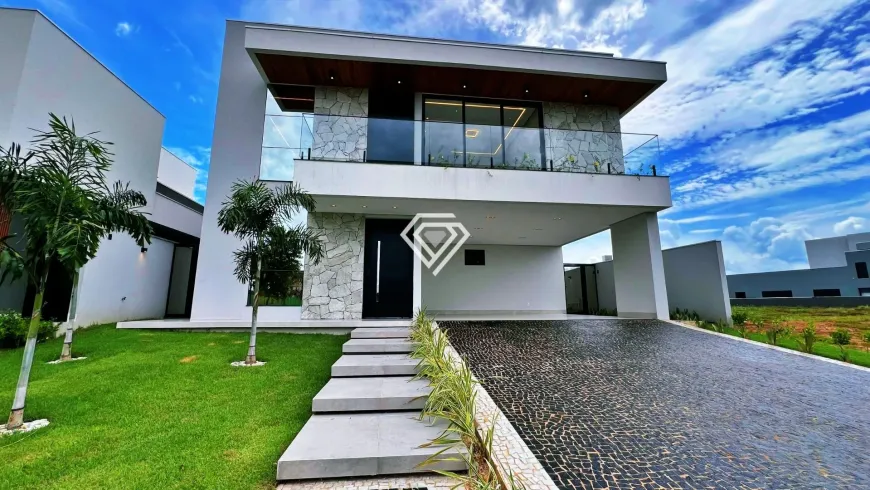 Foto 1 de Casa de Condomínio com 4 Quartos à venda, 300m² em Plano Diretor Sul, Palmas
