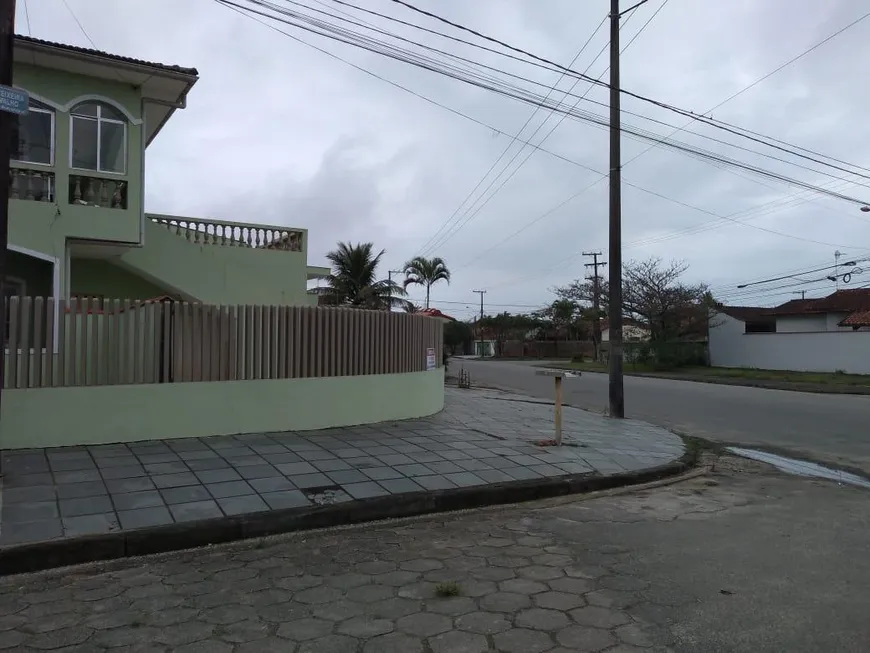 Foto 1 de Sobrado com 6 Quartos à venda, 305m² em Nova Itanhaém, Itanhaém