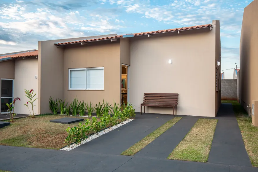 Foto 1 de Casa de Condomínio com 2 Quartos à venda, 57m² em Fazenda São Domingos, Goiânia