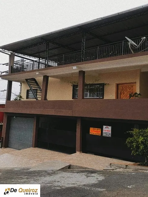 Foto 1 de Casa com 8 Quartos à venda, 184m² em Jardim Santa Zelia, São Paulo