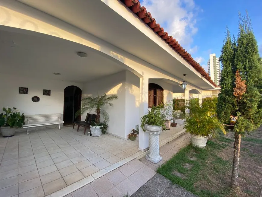 Foto 1 de Casa com 4 Quartos à venda, 620m² em Lagoa Nova, Natal