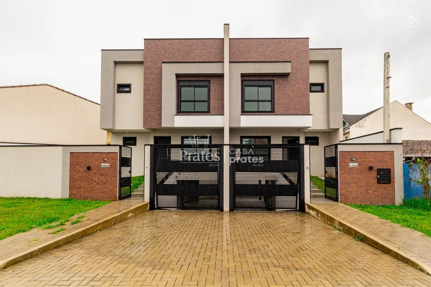 Foto 1 de Sobrado com 3 Quartos à venda, 161m² em Boa Vista, Curitiba