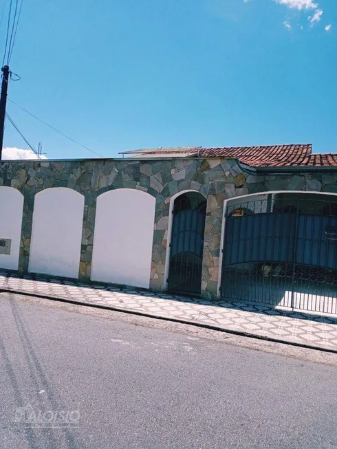 Foto 1 de Casa com 3 Quartos à venda, 220m² em Conjunto Urupes, Taubaté