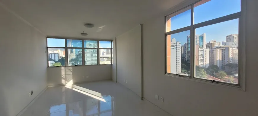 Foto 1 de Sala Comercial para alugar, 35m² em Santo Agostinho, Belo Horizonte