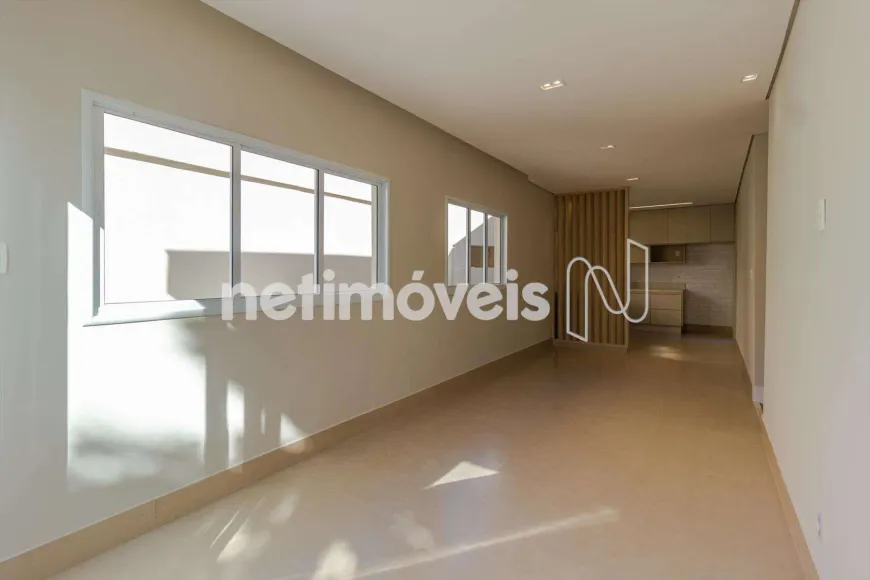 Foto 1 de Casa com 3 Quartos para alugar, 125m² em Glória, Belo Horizonte