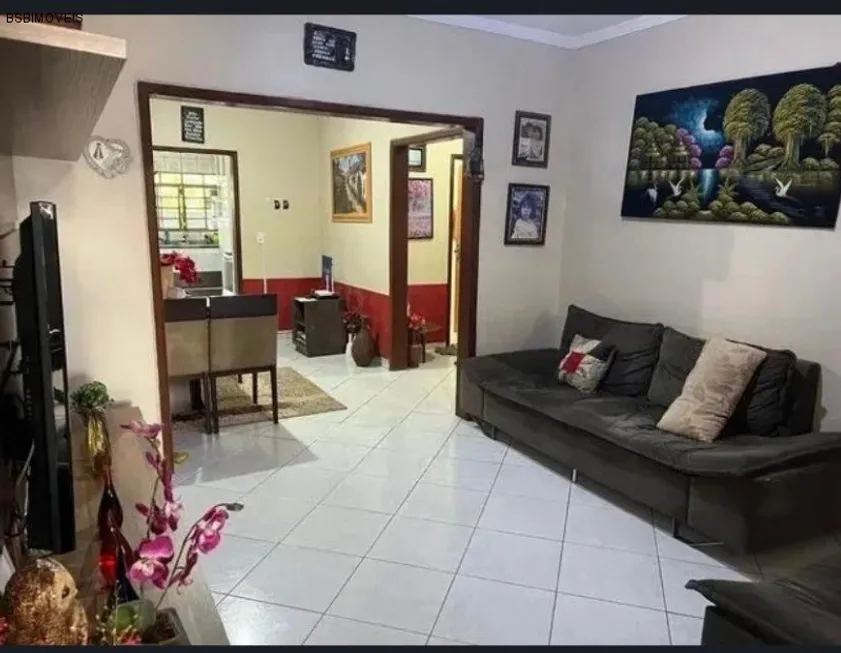 Foto 1 de Casa com 3 Quartos à venda, 116m² em Setor Leste, Brasília