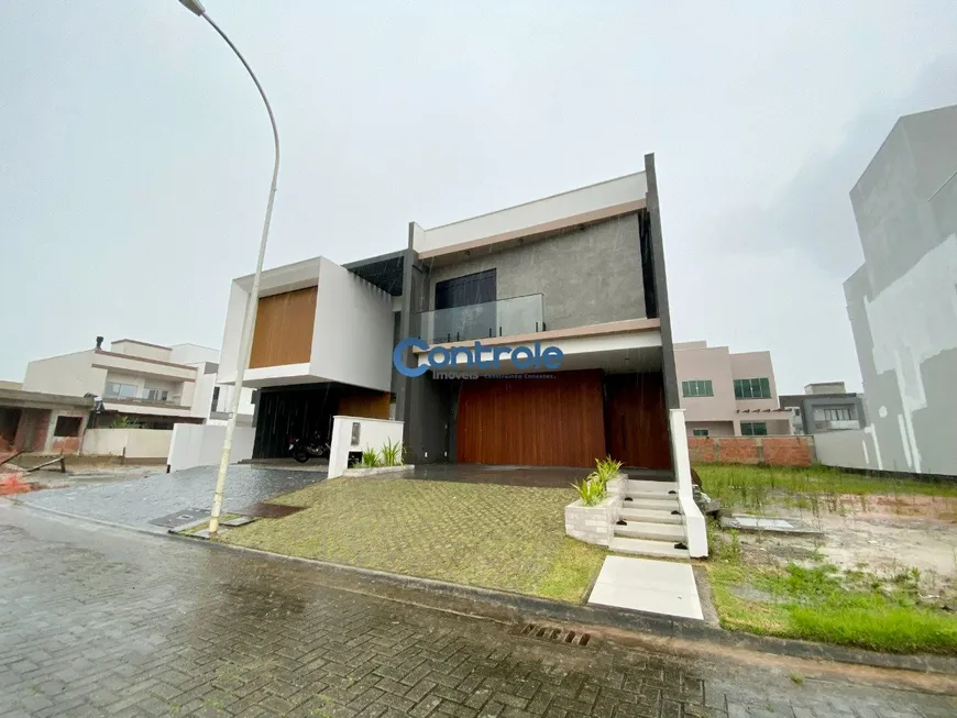 Foto 1 de Casa de Condomínio com 3 Quartos à venda, 155m² em Deltaville, Biguaçu
