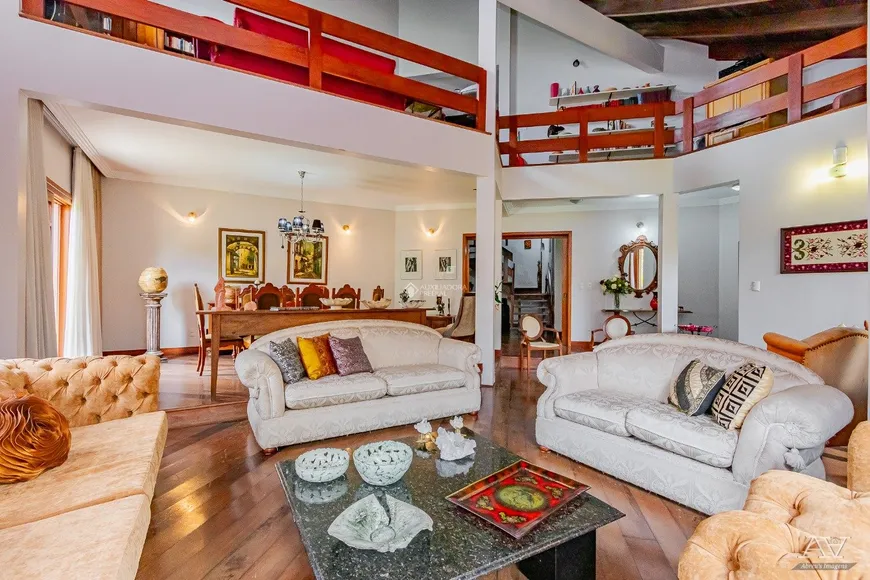 Foto 1 de Casa com 4 Quartos à venda, 504m² em Marechal Rondon, Canoas