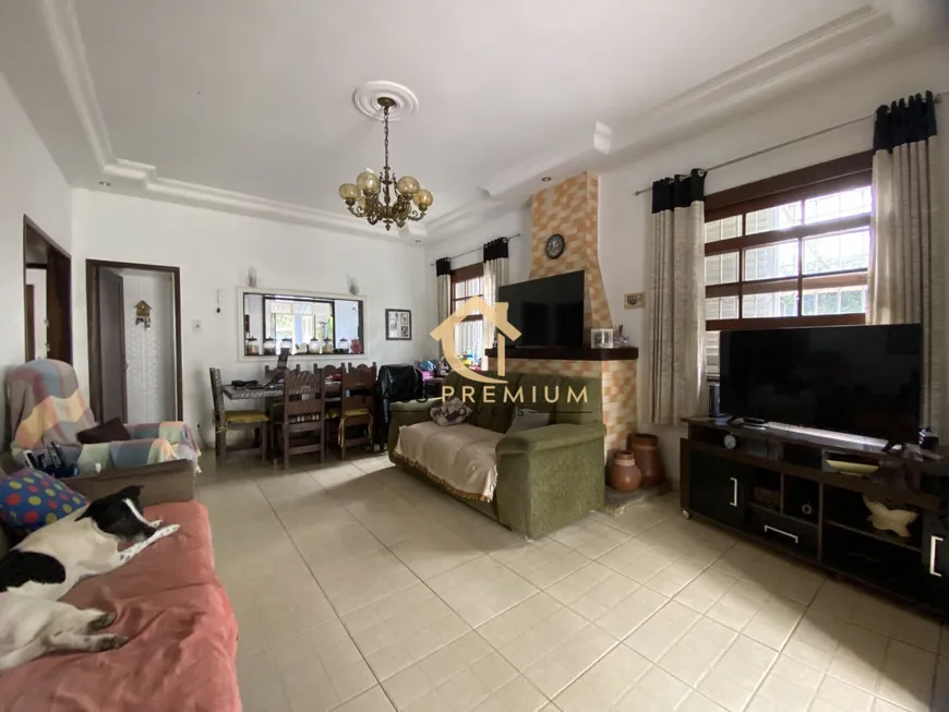 Foto 1 de Casa com 4 Quartos à venda, 220m² em Varzea, Teresópolis