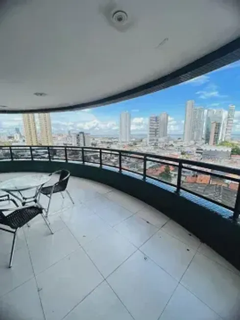 Foto 1 de Apartamento com 4 Quartos à venda, 250m² em Umarizal, Belém