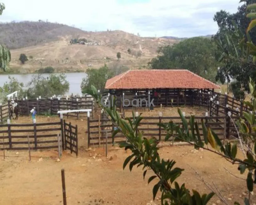 Foto 1 de Fazenda/Sítio com 5 Quartos à venda, 1440000m² em Centro, Araçuaí