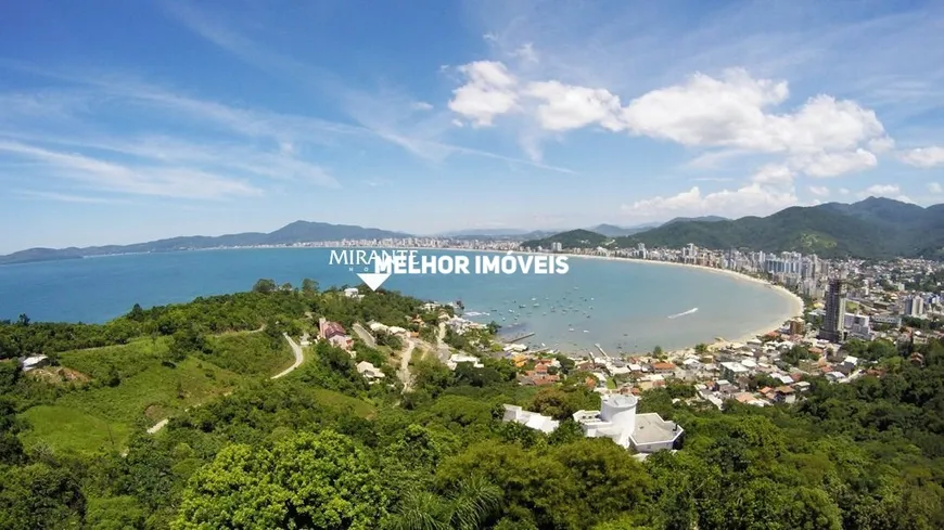 Foto 1 de Casa com 4 Quartos à venda, 380m² em Meia Praia, Itapema