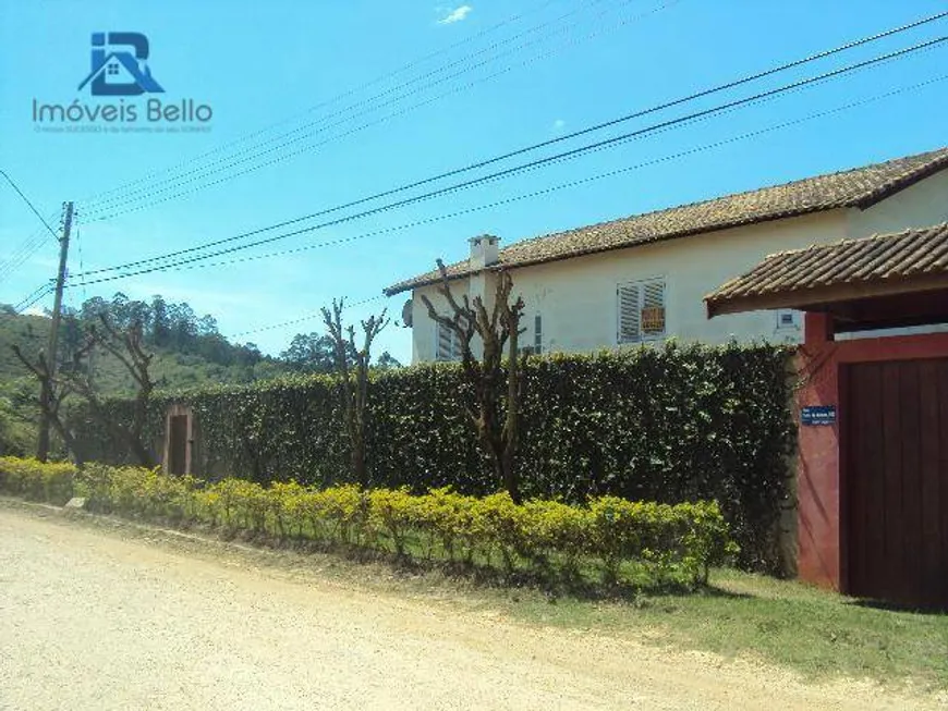 Foto 1 de Fazenda/Sítio com 3 Quartos à venda, 300m² em Recanto dos Passaros, Itatiba