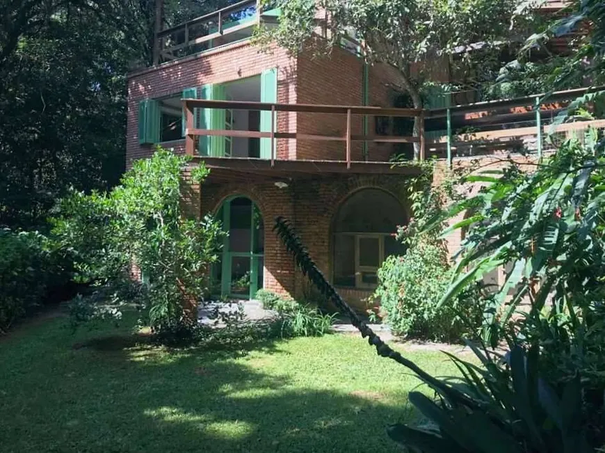 Foto 1 de Sobrado com 3 Quartos à venda, 271m² em Taboleiro Verde, Cotia