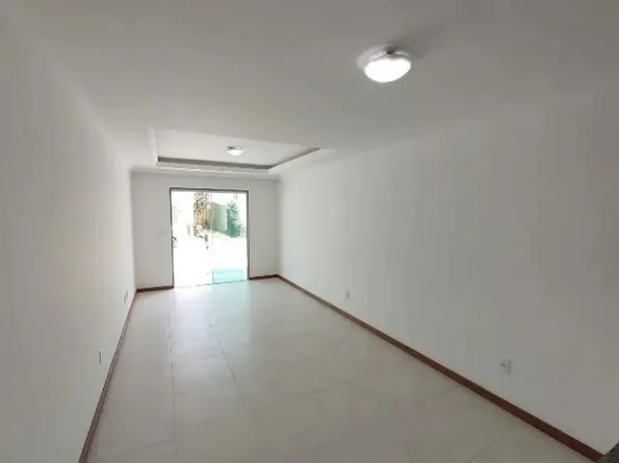 Foto 1 de Casa de Condomínio com 3 Quartos à venda, 131m² em Palmeiras, Cabo Frio