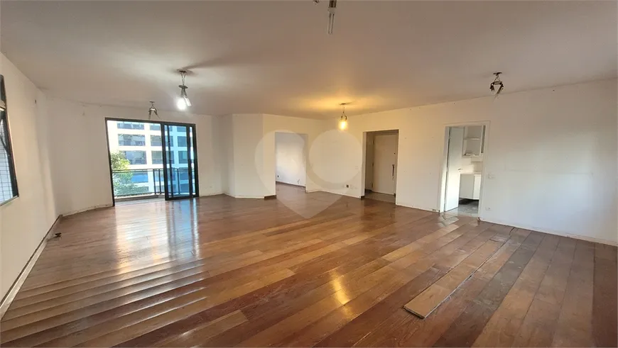 Foto 1 de Apartamento com 4 Quartos à venda, 226m² em Moema, São Paulo