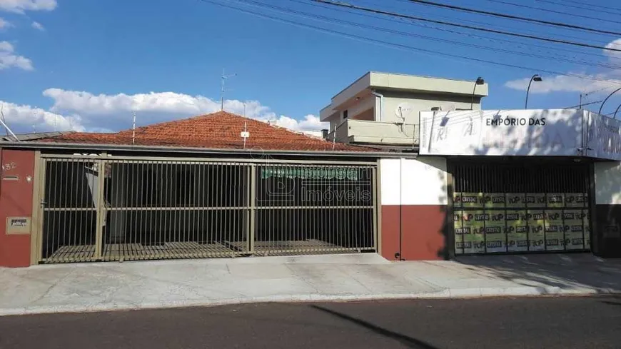 Foto 1 de Casa com 3 Quartos à venda, 197m² em Jardim Pinheiros Vila Xavier, Araraquara