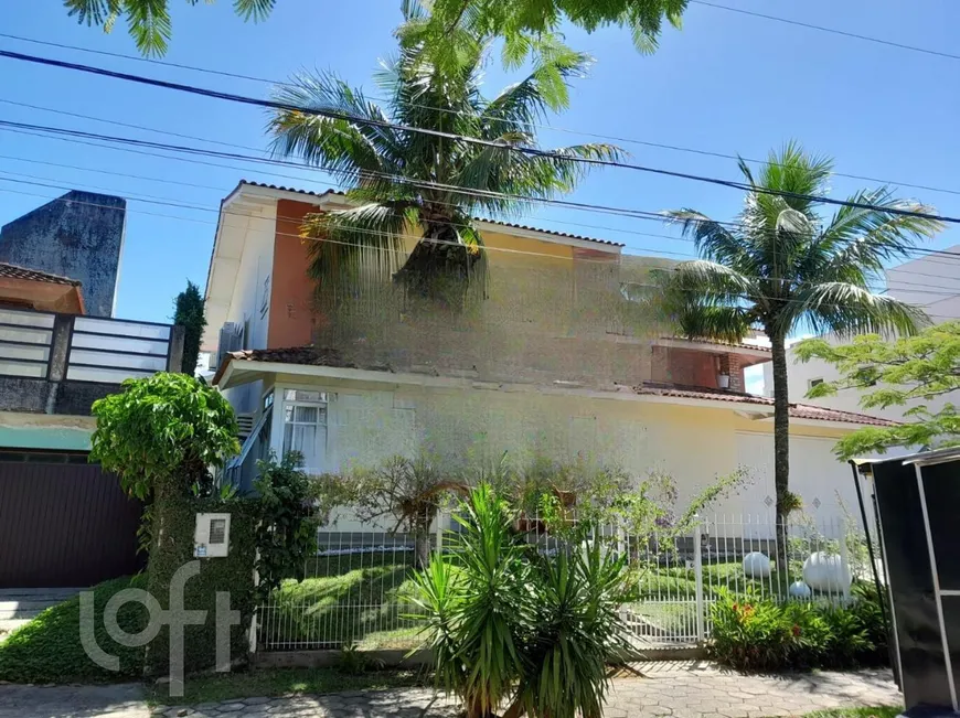 Foto 1 de Casa com 4 Quartos à venda, 353m² em Córrego Grande, Florianópolis