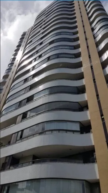 Foto 1 de Apartamento com 4 Quartos à venda, 240m² em Pituba, Salvador