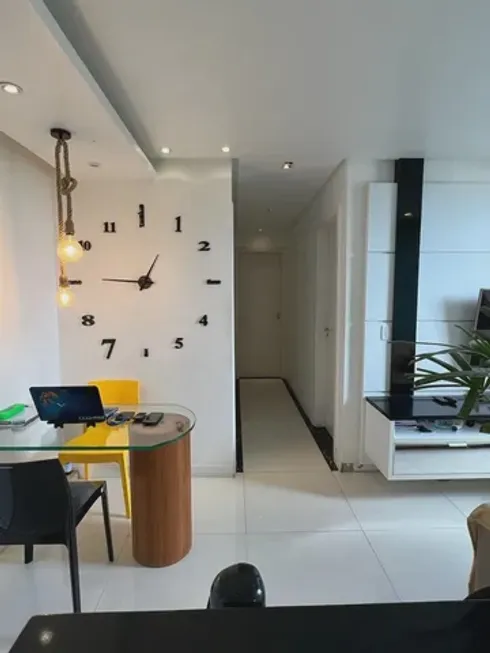 Foto 1 de Apartamento com 2 Quartos à venda, 52m² em Recreio Ipitanga, Lauro de Freitas