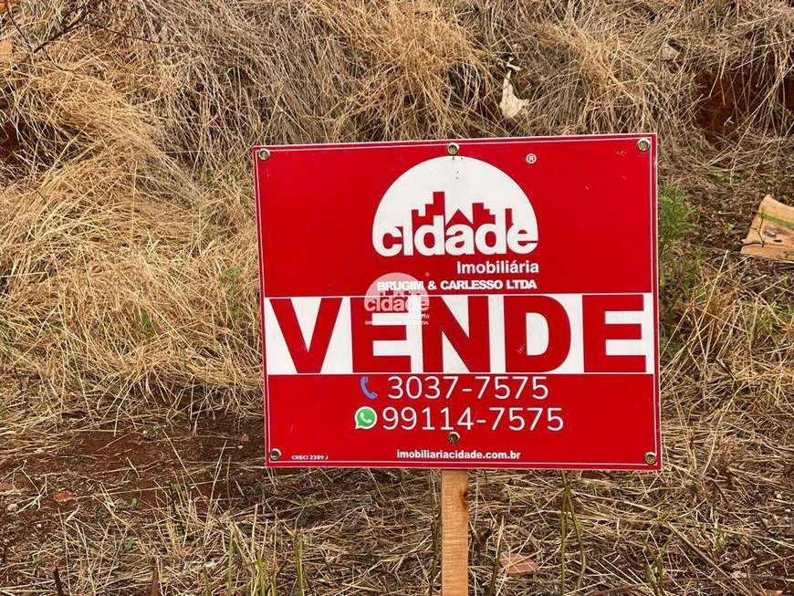 Foto 1 de Lote/Terreno à venda, 250m² em Floresta, Cascavel