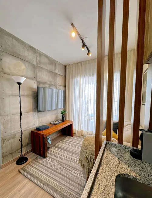 Foto 1 de Apartamento com 1 Quarto para alugar, 41m² em Indianópolis, São Paulo