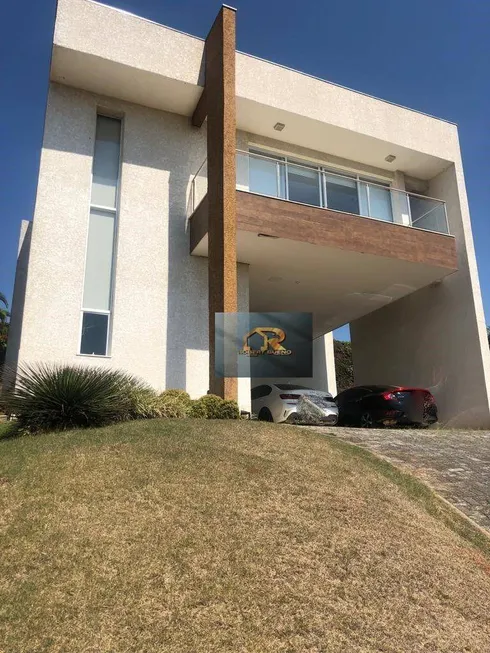 Foto 1 de Sobrado com 4 Quartos à venda, 340m² em Jardim Santa Helena, Bragança Paulista