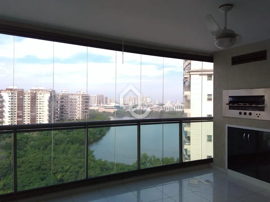 Foto 1 de Apartamento com 4 Quartos para venda ou aluguel, 180m² em Barra da Tijuca, Rio de Janeiro