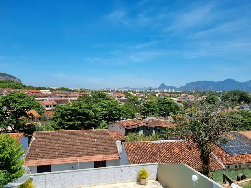 Foto 1 de Casa de Condomínio com 4 Quartos à venda, 420m² em Freguesia- Jacarepaguá, Rio de Janeiro