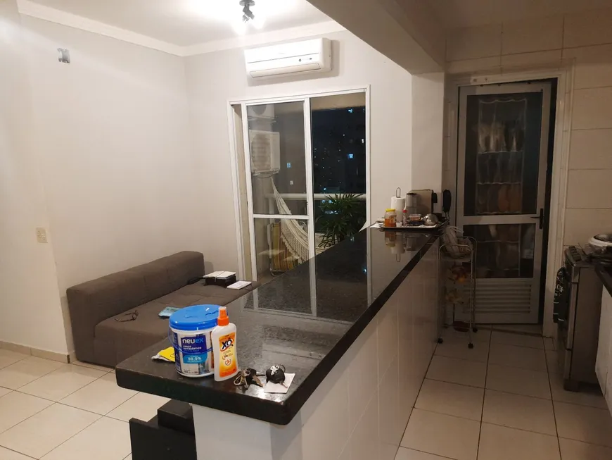 Foto 1 de Apartamento com 2 Quartos à venda, 52m² em Centro, São Vicente