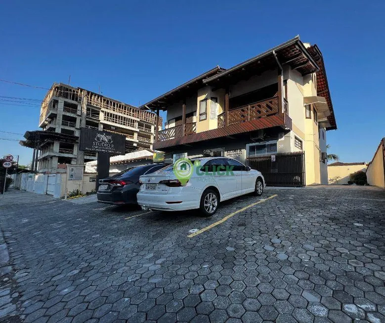 Foto 1 de Imóvel Comercial com 4 Quartos à venda, 360m² em Costa E Silva, Joinville