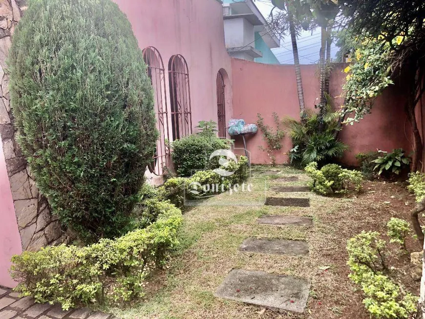 Foto 1 de Casa com 3 Quartos à venda, 218m² em Campestre, Santo André