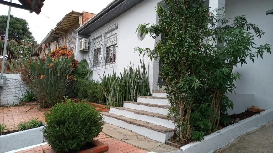 Foto 1 de Casa com 3 Quartos à venda, 175m² em Jardim Itú Sabará, Porto Alegre